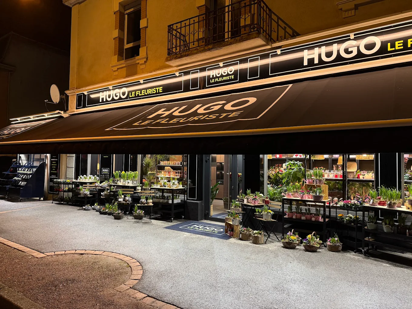 Devanture boutique Hugo Le Fleuriste Montbéliard